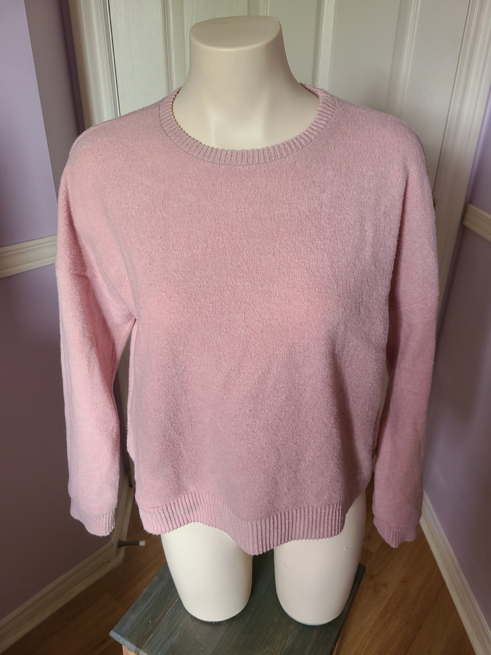 Forever 21 Pale Pink Crewneck Sweater